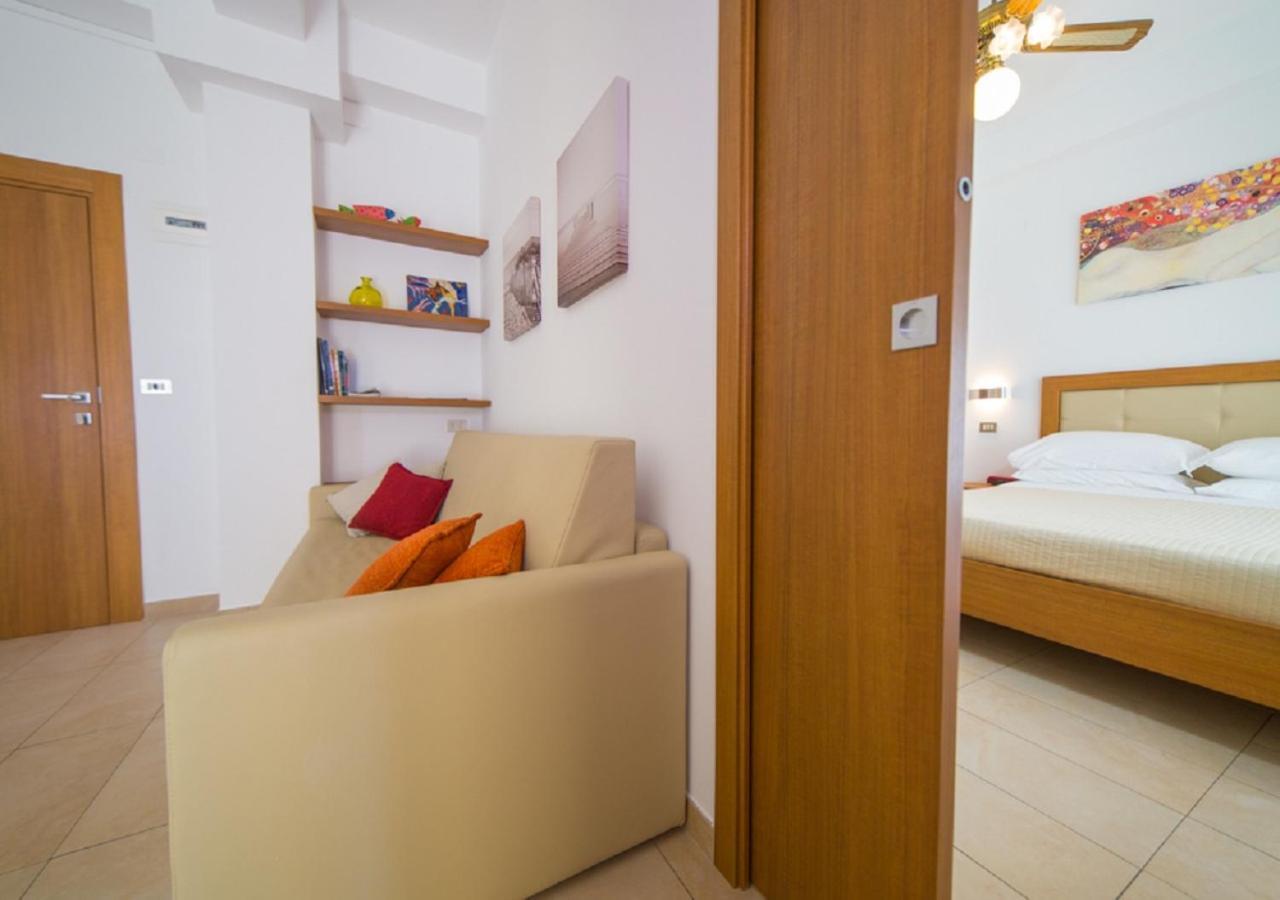 Mediterraneo Hotel & Suites Cattolica Exterior photo